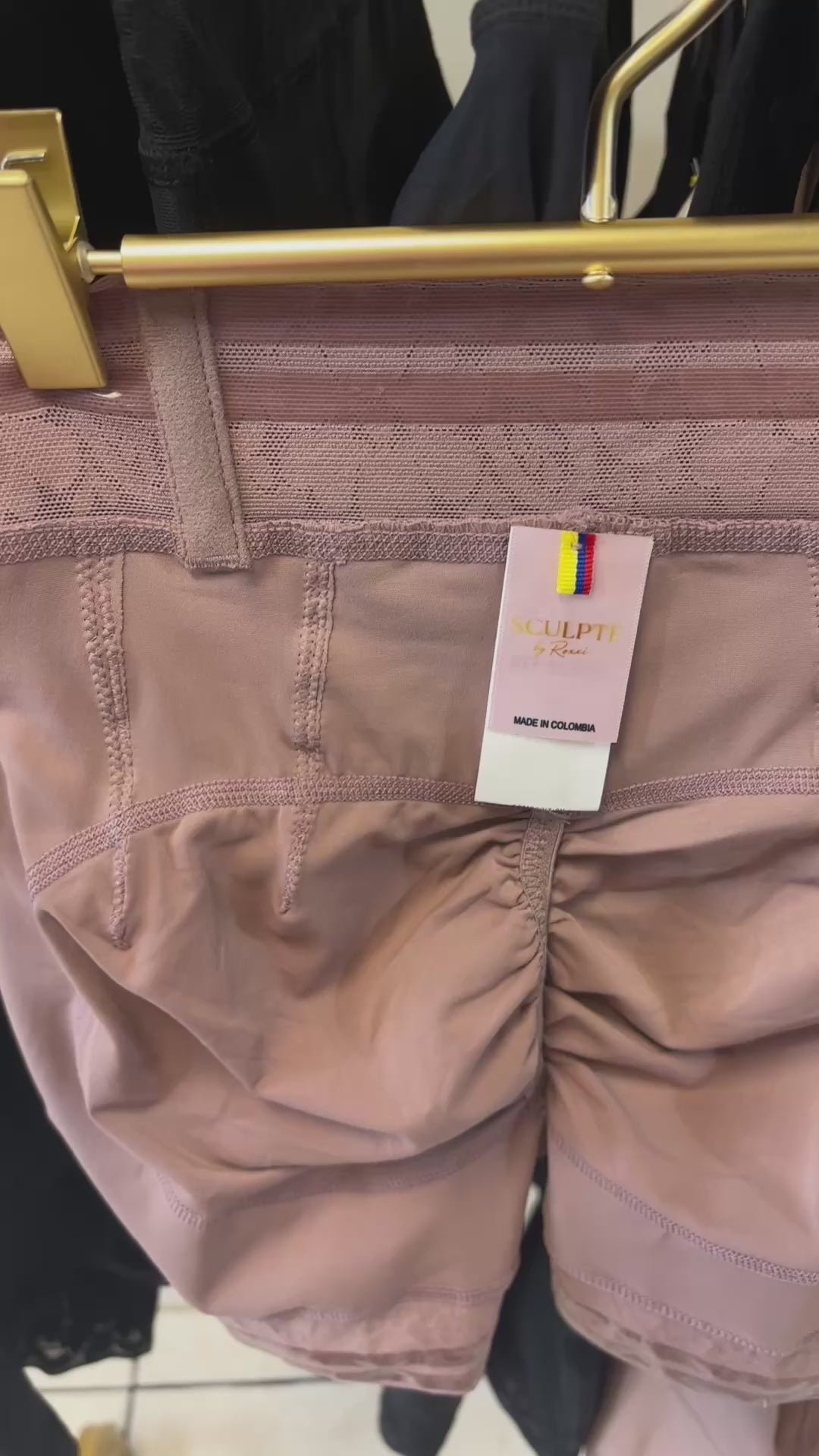 Short levanta cola